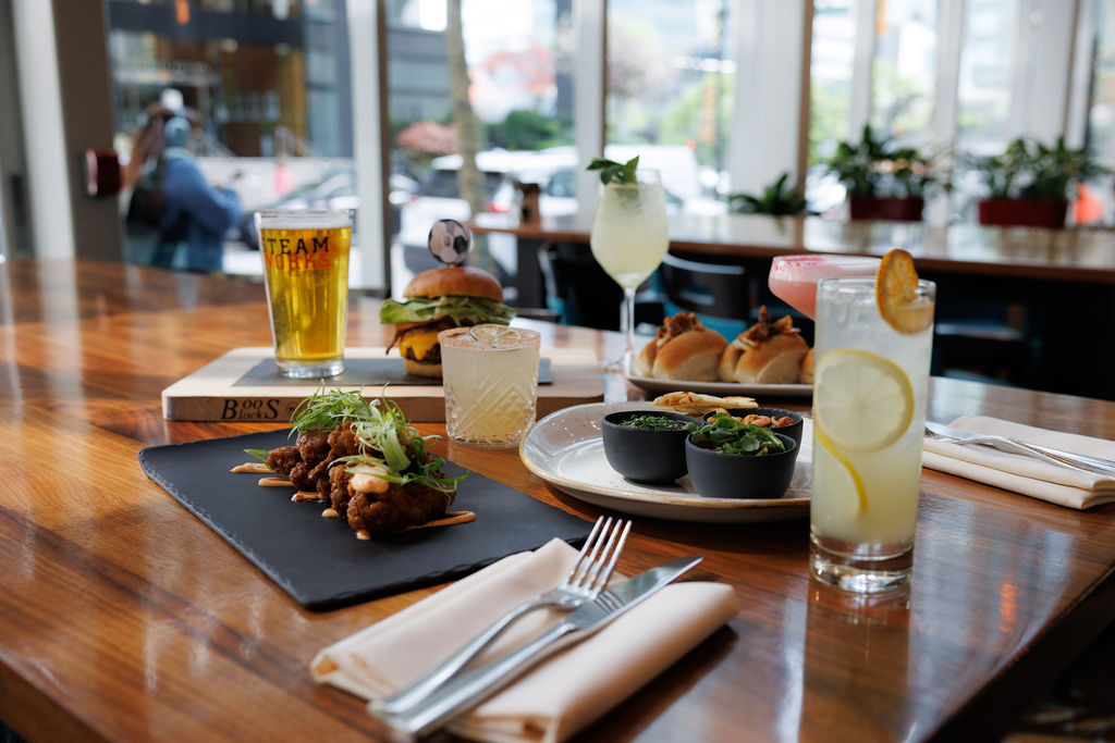 Showcase Restaurant & Bar